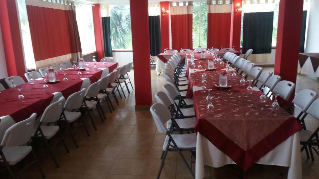 Hotel Vista Lago サンティアゴ エクステリア 写真
